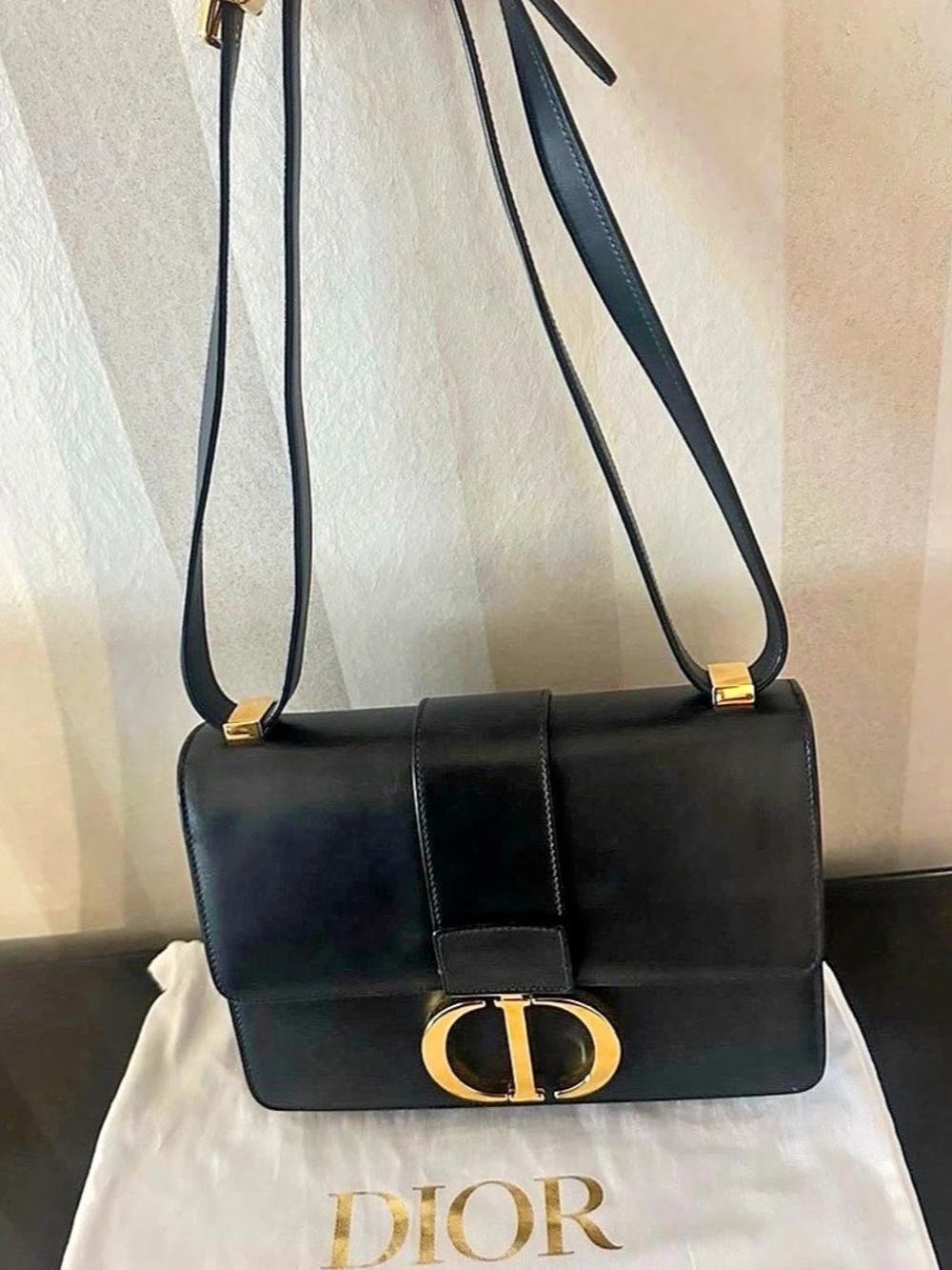 Dior 30 Montaigne Shoulder Bag in Black Like New